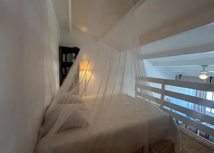 Sort Tes Tongs !! * Agde